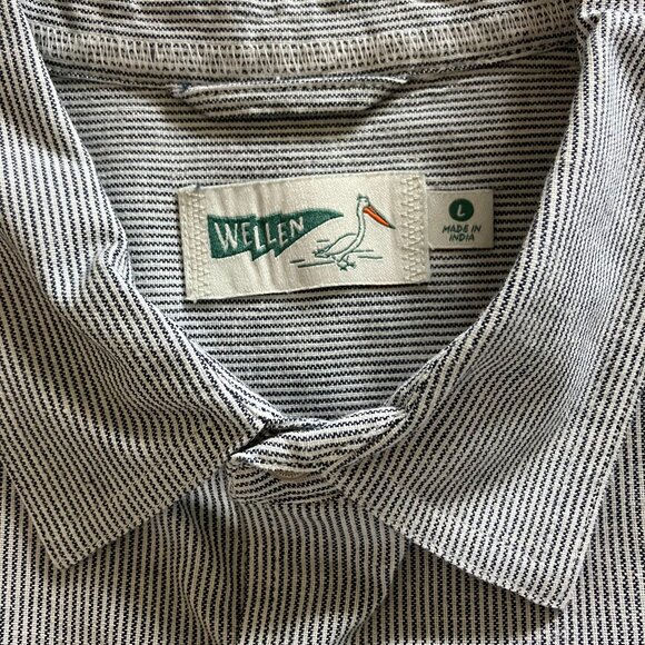 Gray Casual Button Down Shirt with Textured Fabric - Picture 2 of 2